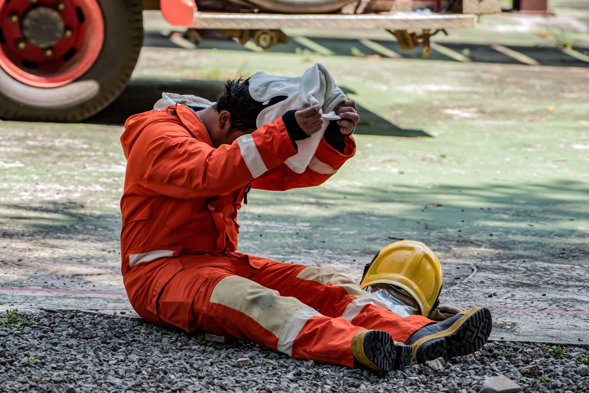 Beating the Heat: The Benefits of Purpose-Designed Industrial PPE - ISEA